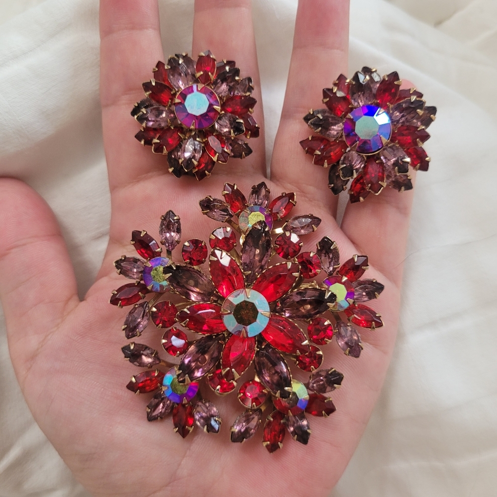 XL Aurora Borealis Rhinestone Tiered Layered Vintage Brooch Pin and Earring Set